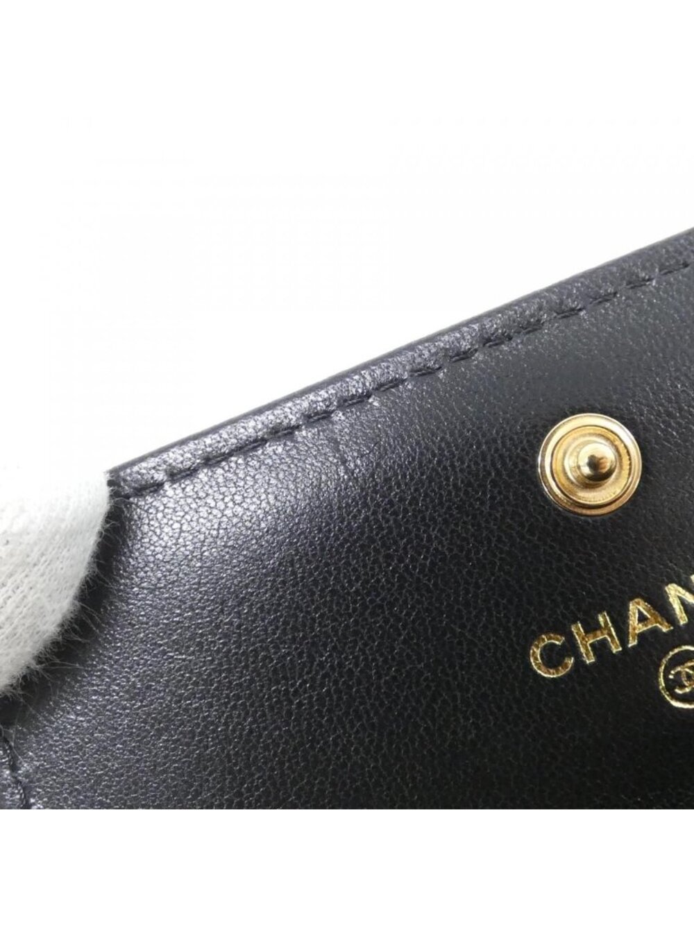 Chanel 19 Line Card Case - Picture 6 of 8